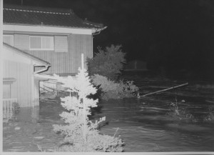 062５８．９．２８豪雨(印画01)05（八百津町港町　杉山孝宅）